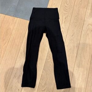 Lululemon Embossed Black 3/4 Length Align Leggings